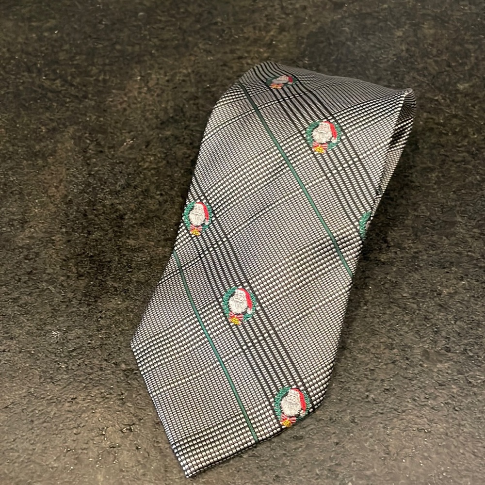 Woodward Tie